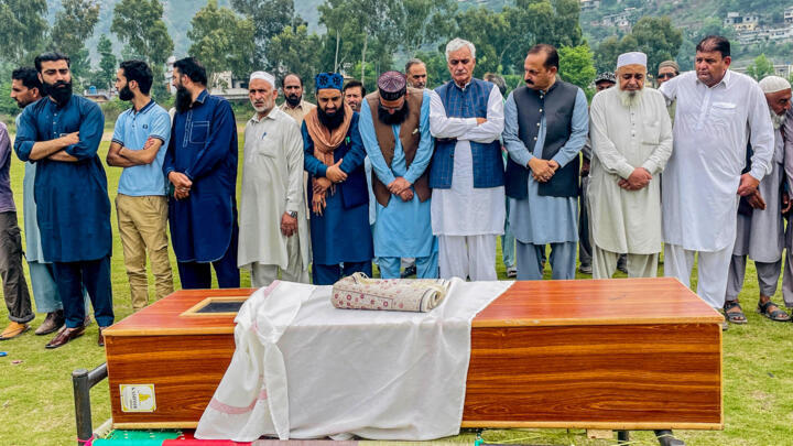 Pakistani Kashmiri mourners attend the funeral of a victim killed by Indian strikes on Muzaffarabad, the capital of Pakistan-administered Kashmir, on May 7, 2025.