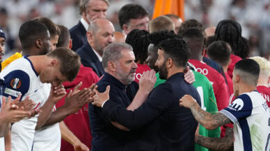 Tottenham coach Ange Postecoglou said his players would benefit hugely from finally winning a trophy